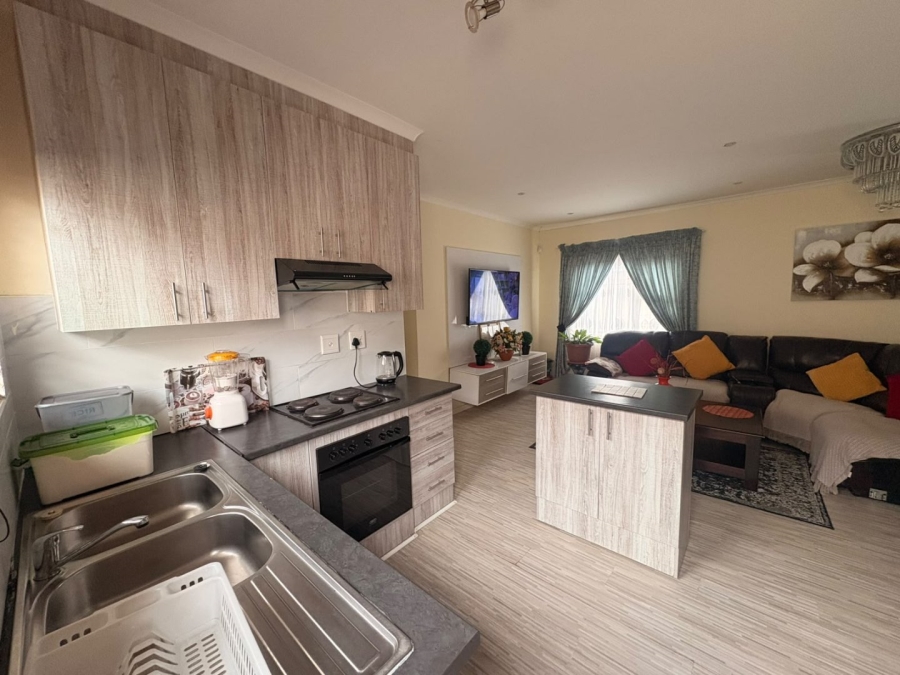 3 Bedroom Property for Sale in Cove Rock Eastern Cape